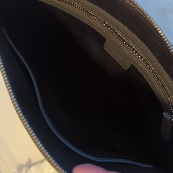 100% Authentic MCM Klara Crossbody - Picture 6 of 13